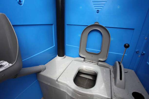 Porta potty delivery and setup in Lake Linden, MI